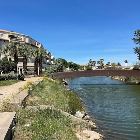 Les Rives Du Port Camargue *