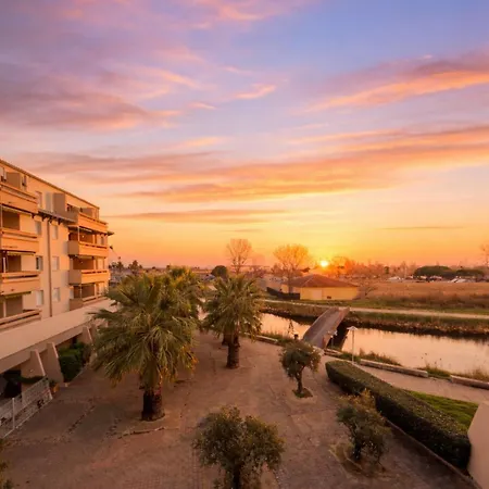 Les Rives Du Port Camargue Apartamento *